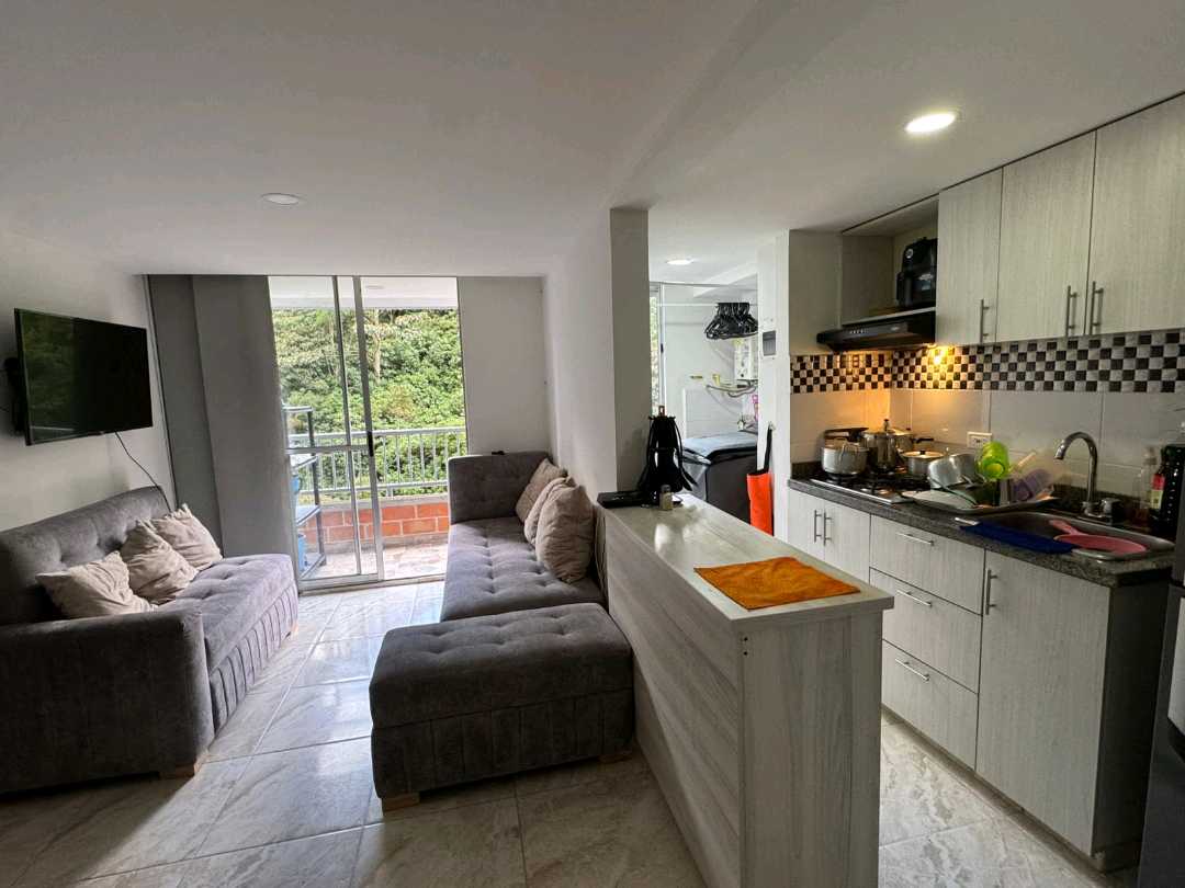 Apartamento a la venta Sabaneta Loma de San José AB13