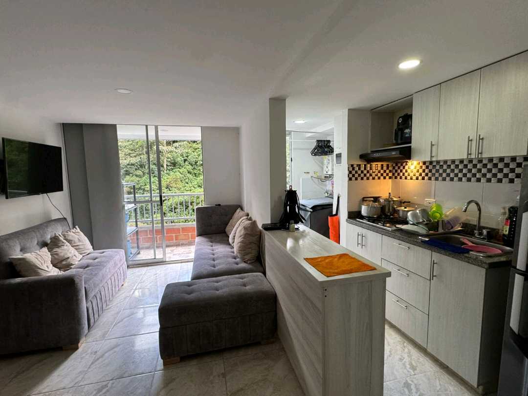 Apartamento a la venta Sabaneta Loma de San José AB13