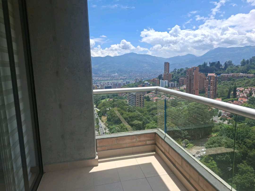 Apartamento amoblado Alto del Poblado  ITC11