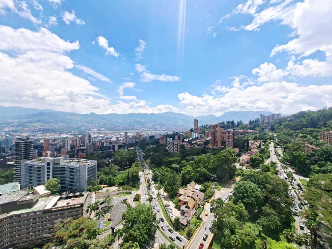 Apartamento amoblado Alto del Poblado  ITC11