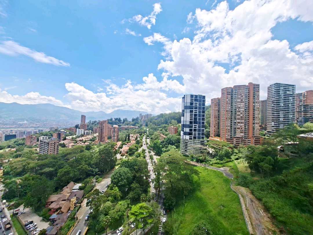 Apartamento amoblado Alto del Poblado  ITC11