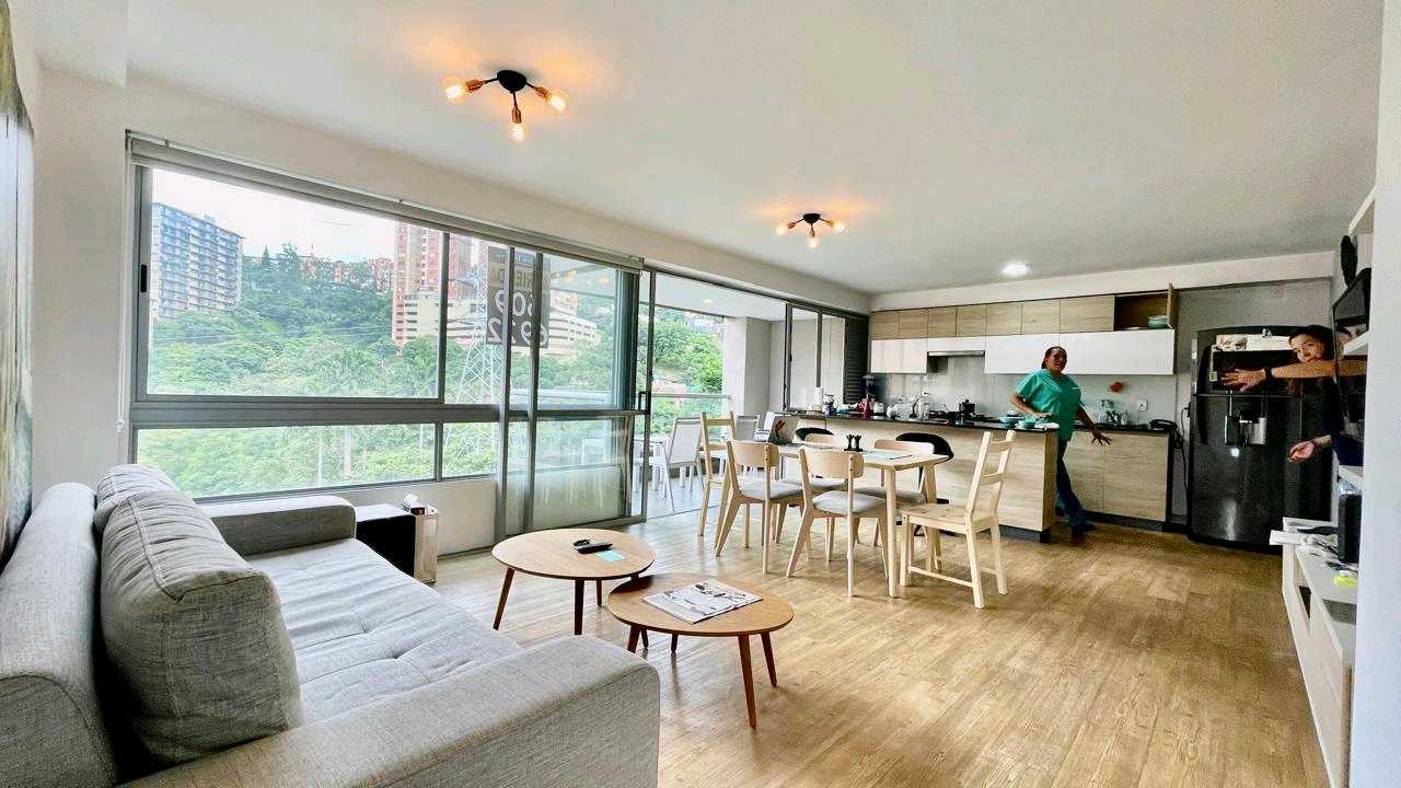 Apartamento amoblado cerca a la av Poblado