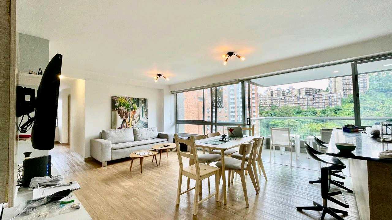 Apartamento amoblado cerca a la av Poblado