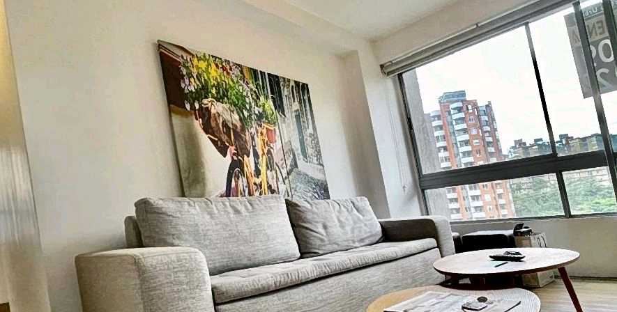 Apartamento amoblado cerca a la av Poblado