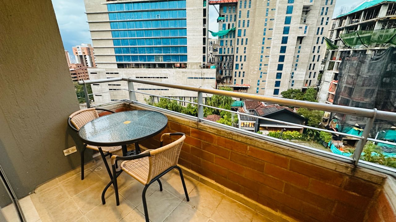 Apartamento amoblado cerca a Provenza