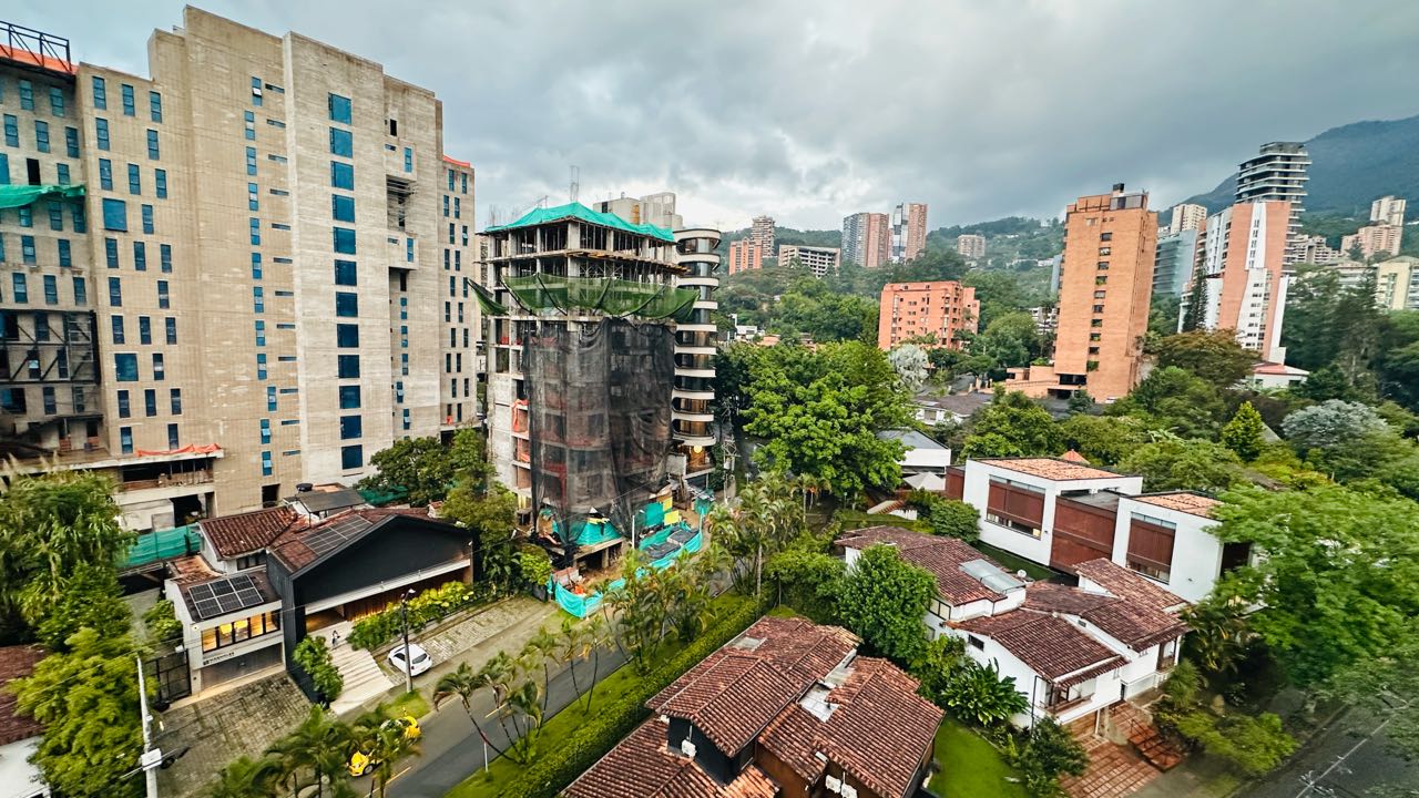 Apartamento amoblado cerca a Provenza