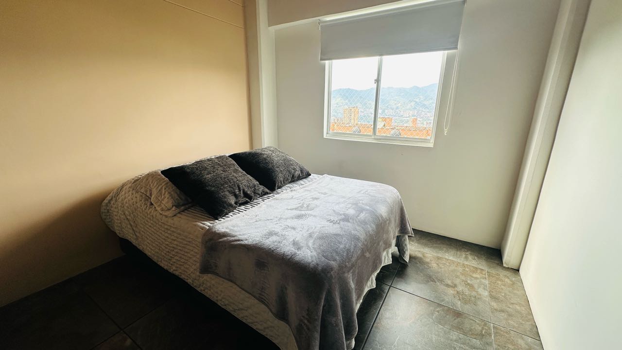 Apartamento amoblado cerca al tesoro