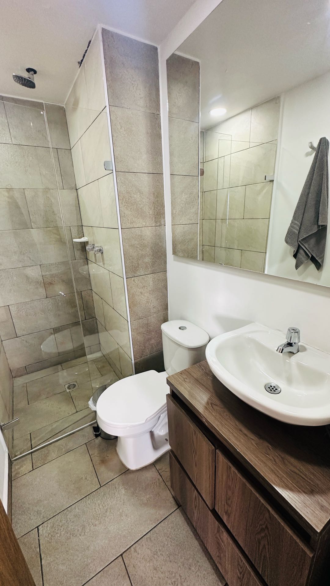 Apartamento amoblado cerca al tesoro