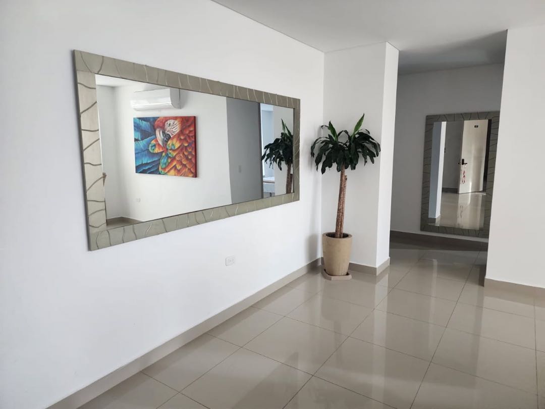 APARTAMENTO AMOBLADO  EN ARRIENDO EN CRESPO - CARTAGENA