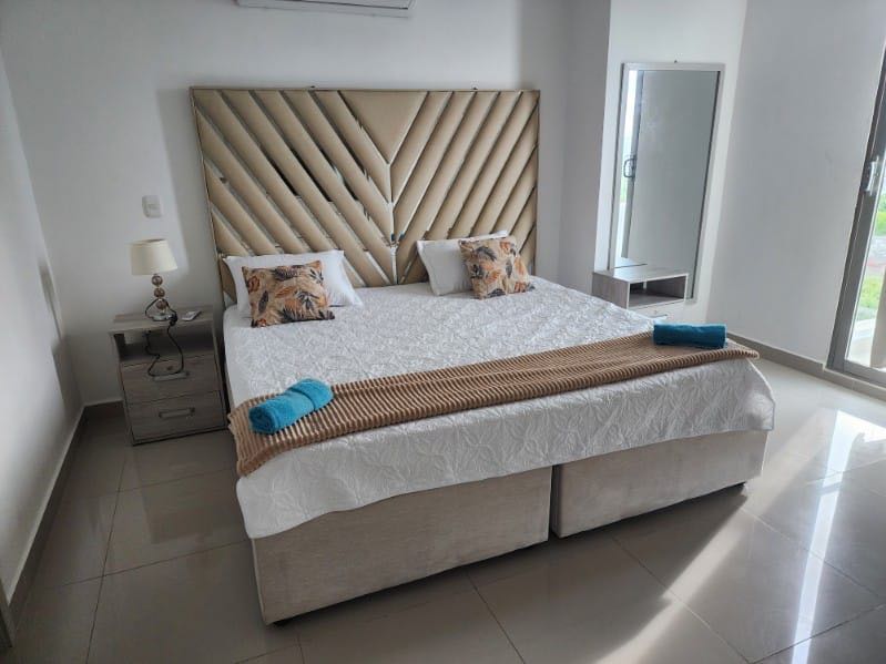 APARTAMENTO AMOBLADO  EN ARRIENDO EN CRESPO - CARTAGENA