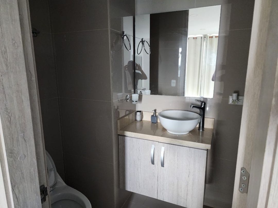 APARTAMENTO AMOBLADO  EN ARRIENDO EN CRESPO - CARTAGENA