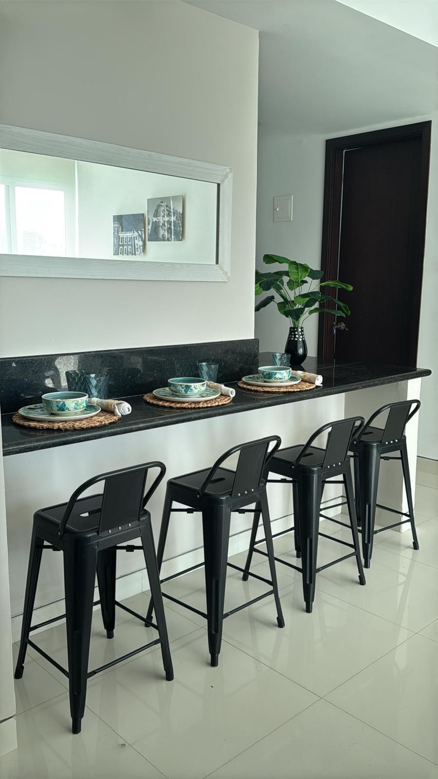 APARTAMENTO AMOBLADO EN ARRIENDO EN CASTILLOGRANDE- CARTAGENA