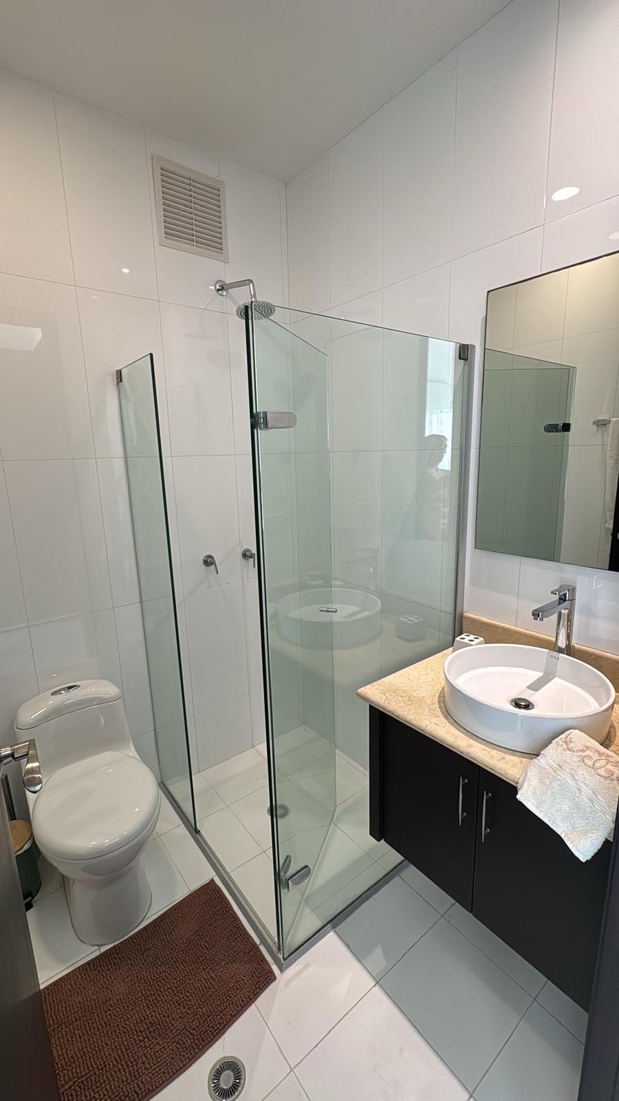 APARTAMENTO AMOBLADO EN ARRIENDO EN CASTILLOGRANDE- CARTAGENA