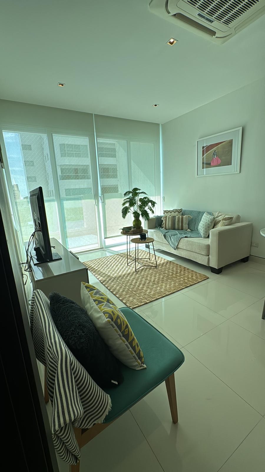 APARTAMENTO AMOBLADO EN ARRIENDO EN CASTILLOGRANDE- CARTAGENA