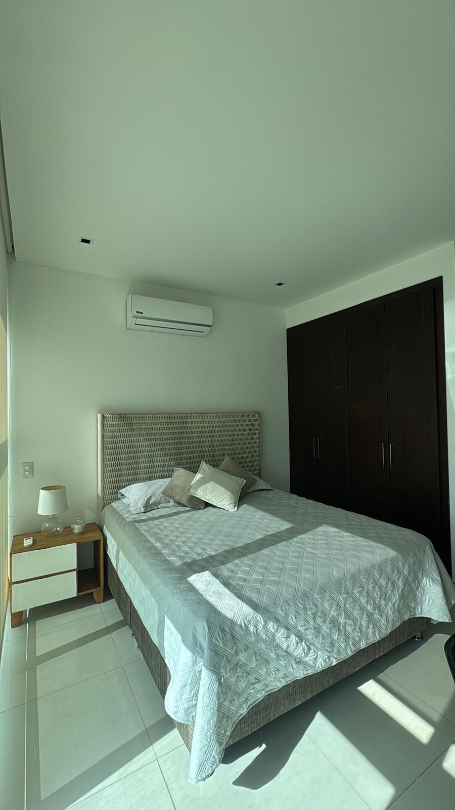 APARTAMENTO AMOBLADO EN ARRIENDO EN CASTILLOGRANDE- CARTAGENA