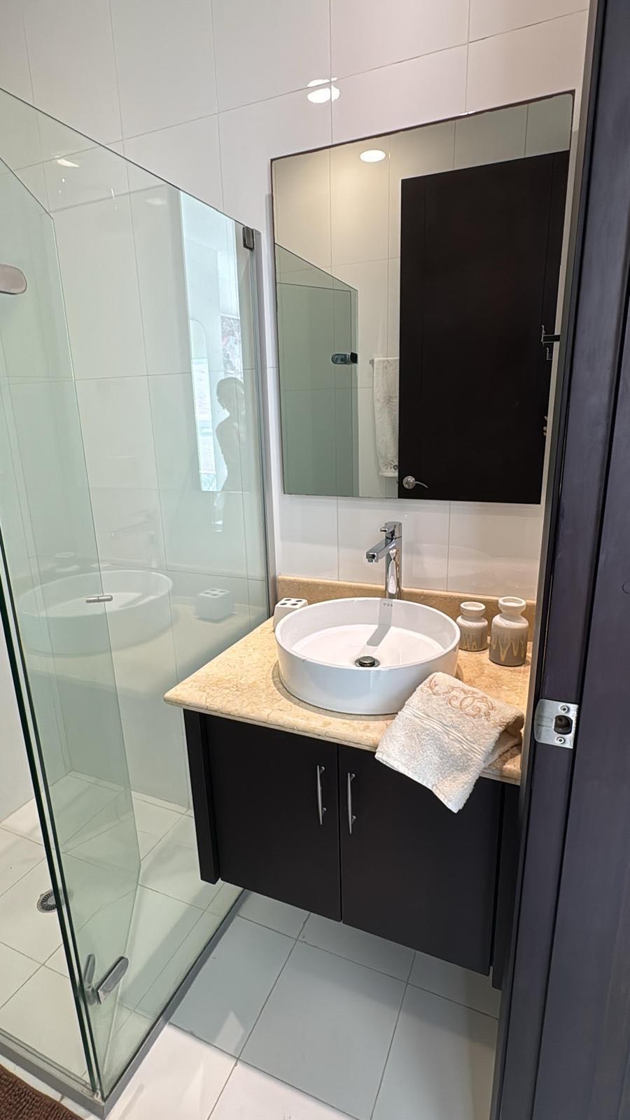 APARTAMENTO AMOBLADO EN ARRIENDO EN CASTILLOGRANDE- CARTAGENA