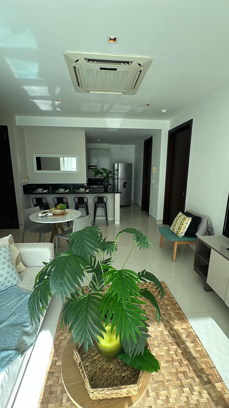 APARTAMENTO AMOBLADO EN ARRIENDO EN CASTILLOGRANDE- CARTAGENA