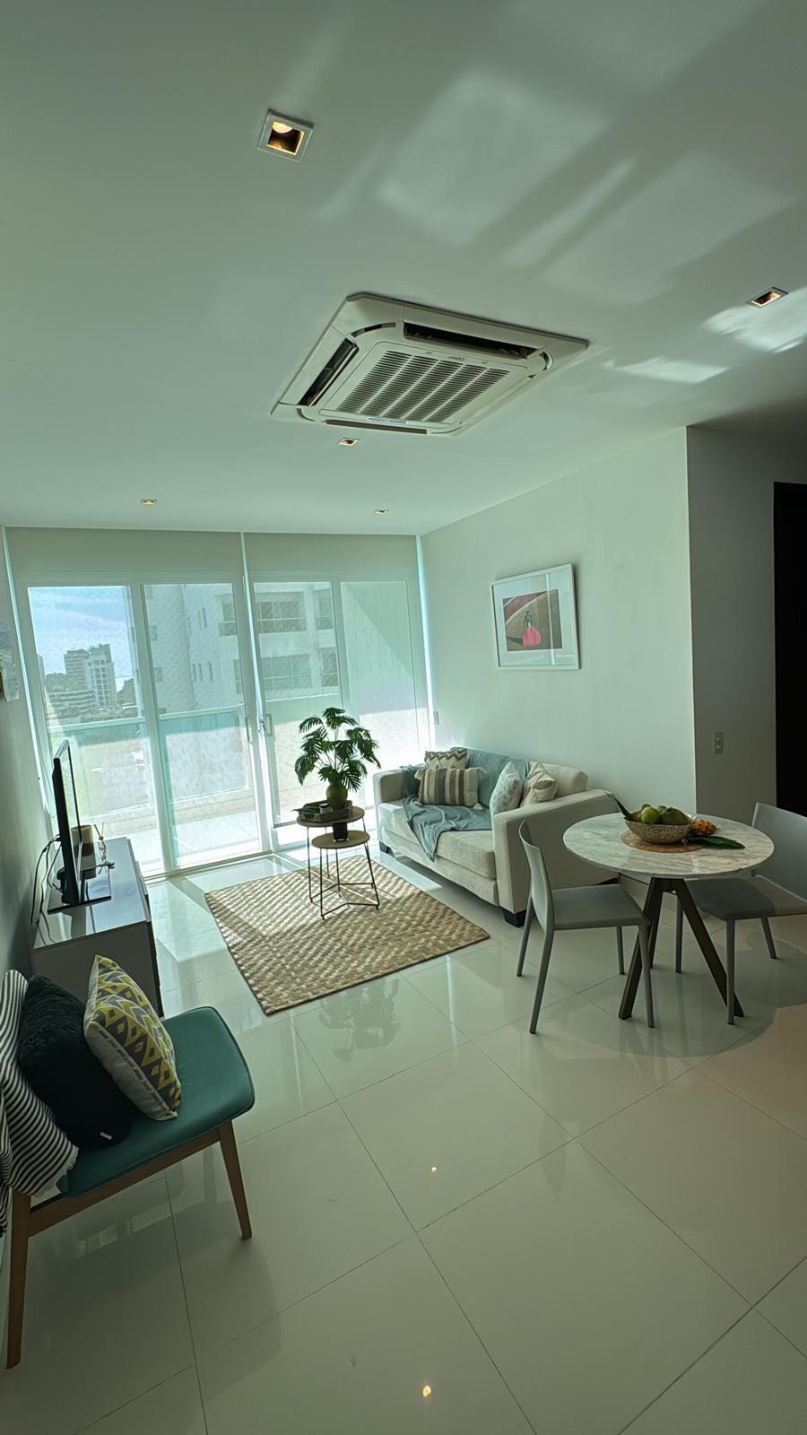 APARTAMENTO AMOBLADO EN ARRIENDO EN CASTILLOGRANDE- CARTAGENA