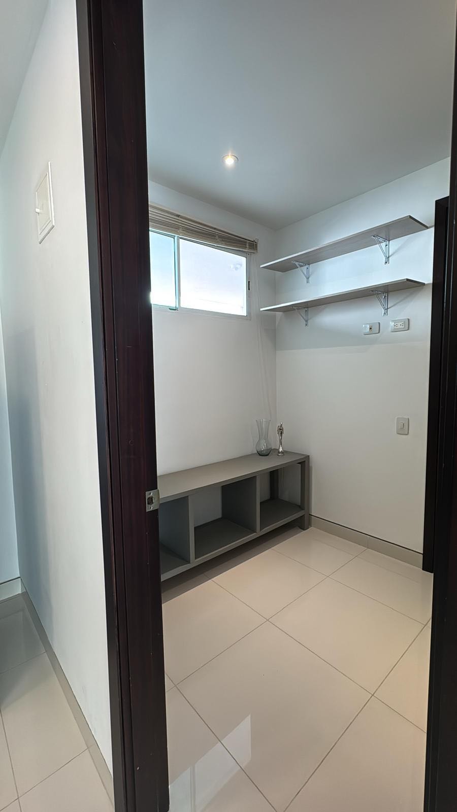 APARTAMENTO AMOBLADO EN ARRIENDO EN CASTILLOGRANDE- CARTAGENA