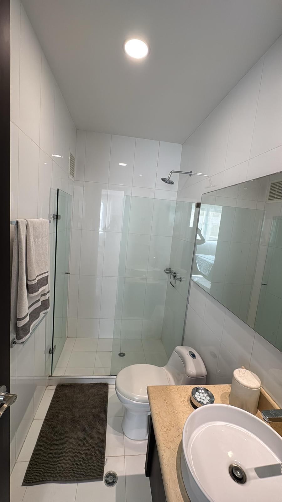 APARTAMENTO AMOBLADO EN ARRIENDO EN CASTILLOGRANDE- CARTAGENA