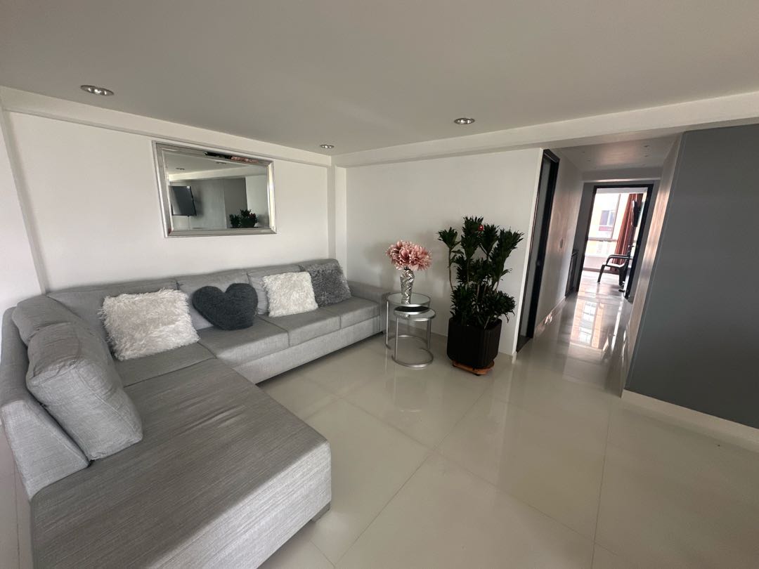 Apartamento amoblado en el poblado cerca al tesoro