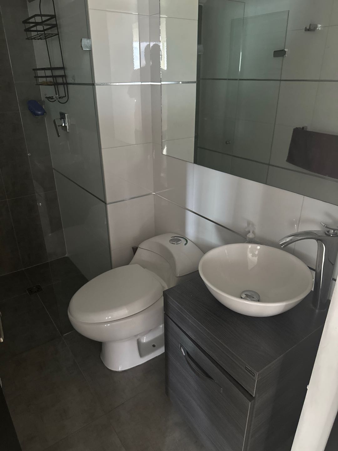 Apartamento amoblado en el poblado cerca al tesoro