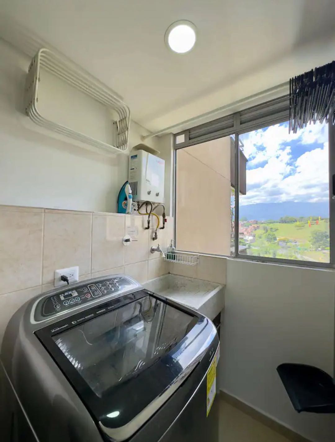 Apartamento amoblado en la mota