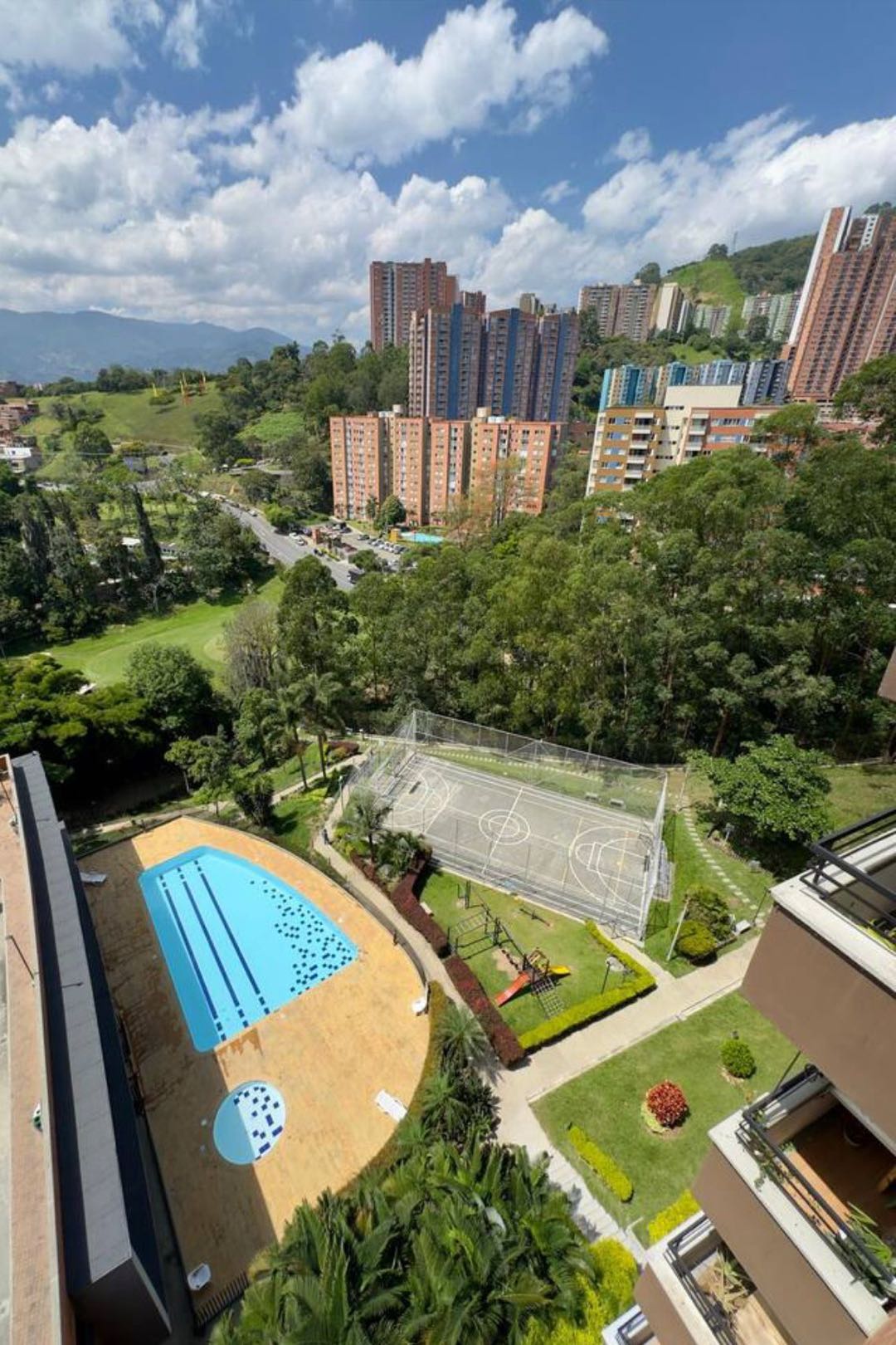 Apartamento amoblado en la mota