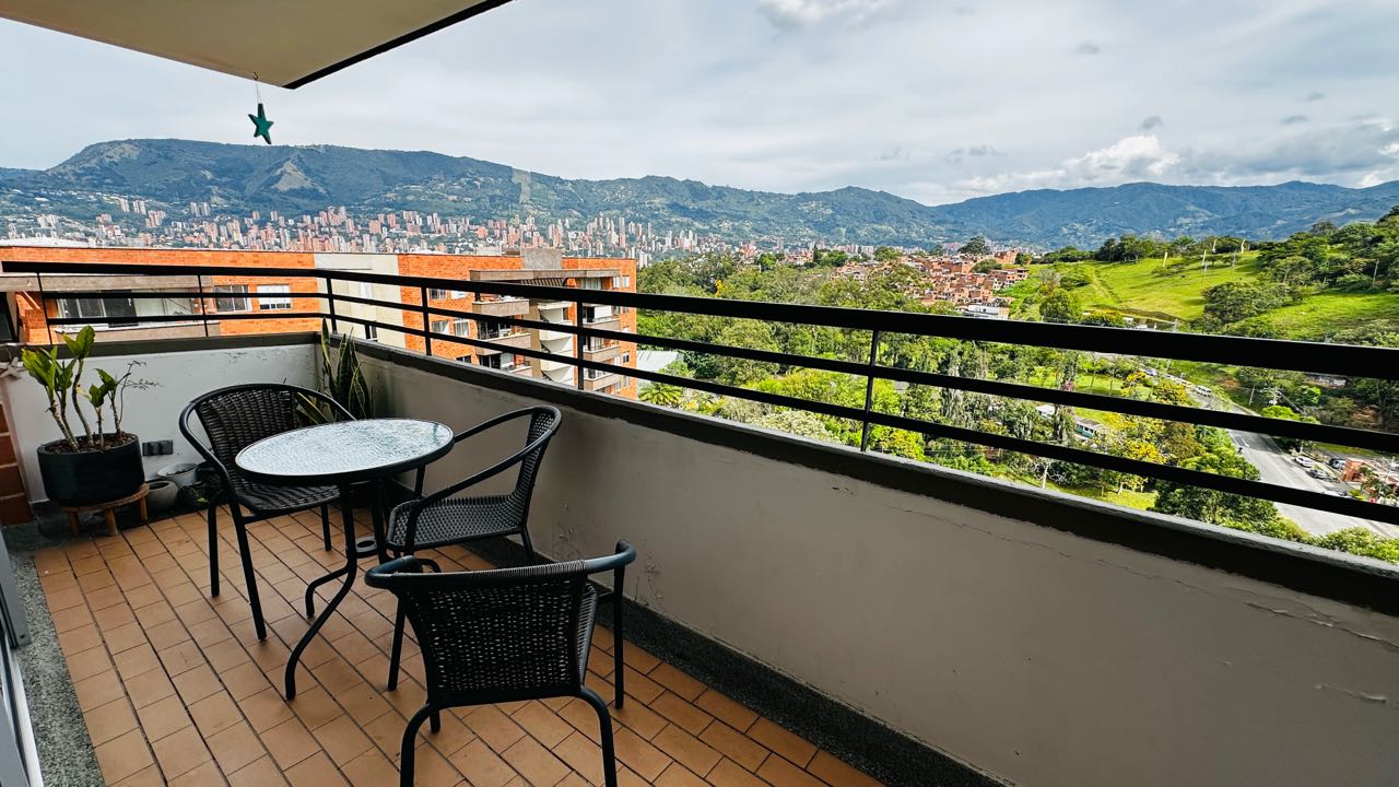 Apartamento amoblado en la mota