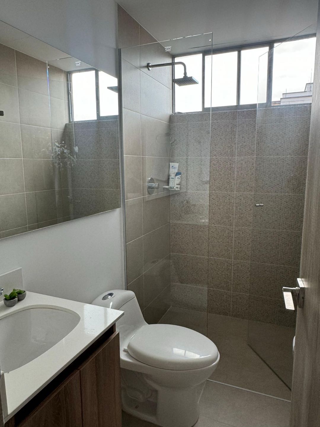 Apartamento amoblado en la mota