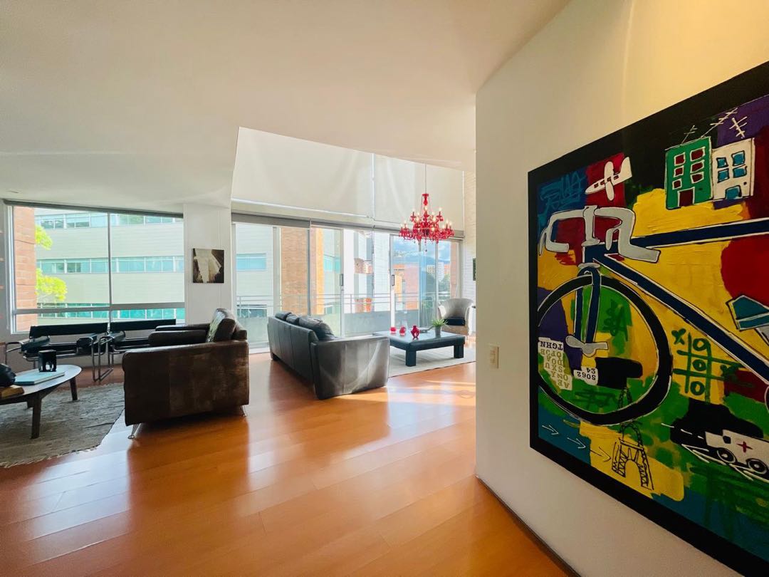 Apartamento amoblado junto al tesoro