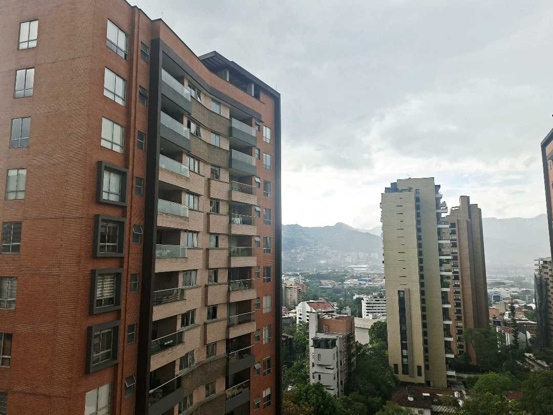 Apartamento arriendo  amoblado Poblado la Linde
