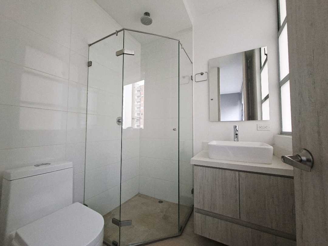 Apartamento arriendo  amoblado Poblado la Linde