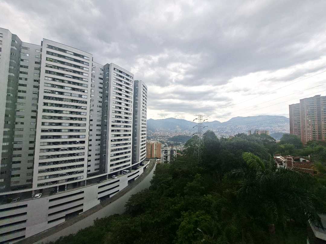 Apartamento amoblado Poblado Loma del Indio CT5