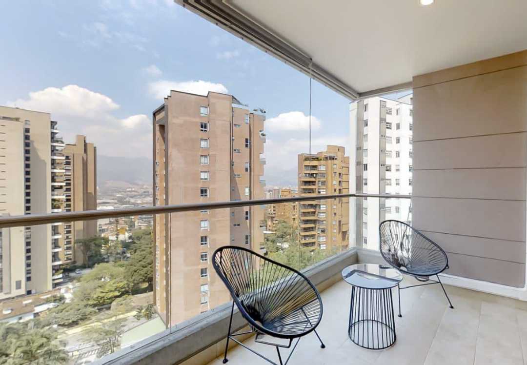 Apartamento arriendo  amoblado Poblado la Linde
