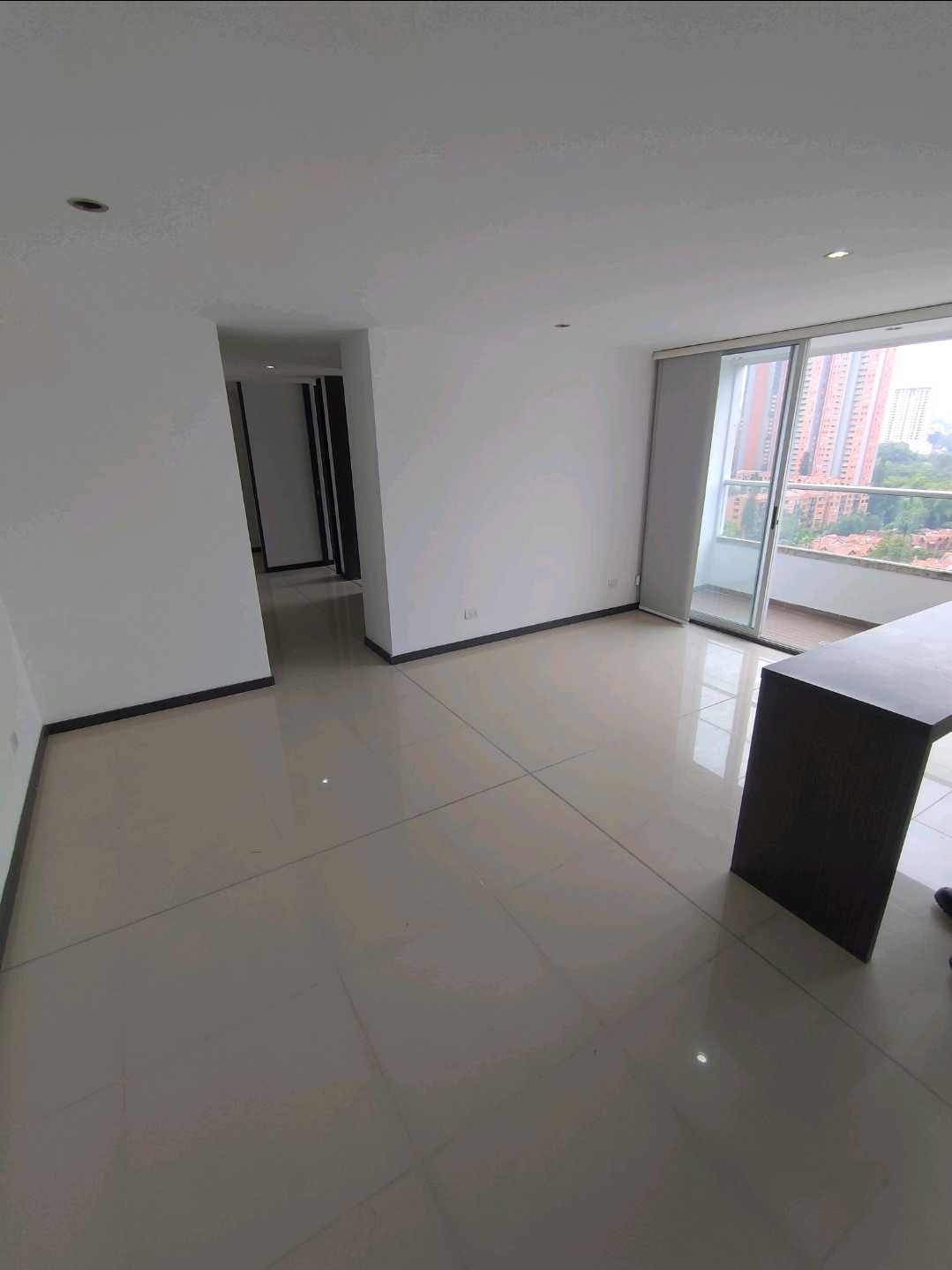 Apartamento arriendo suramerica