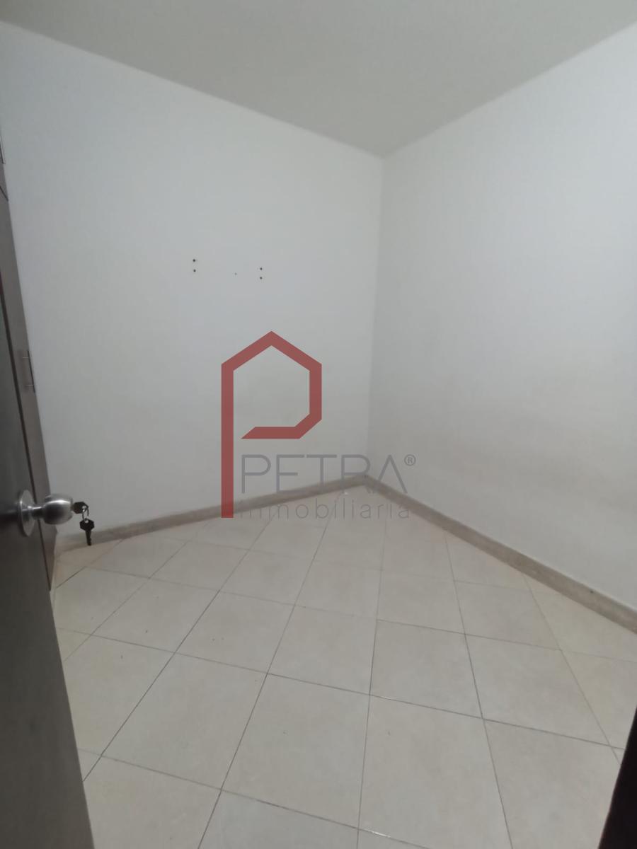 APARTAMENTO CON EXCELENTE UBICACION EN EL DIAMANTE ESTADIO