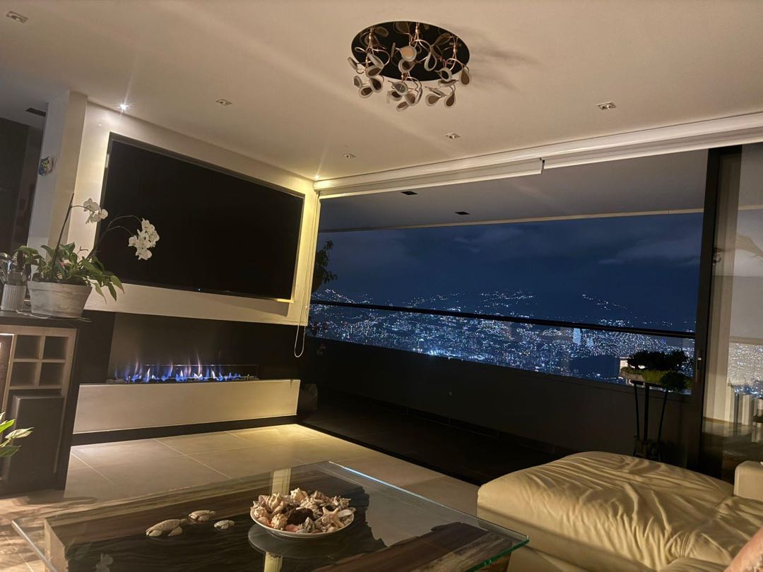 Apartamento con vista a Medellín en venta, Las Palmas - El Poblado