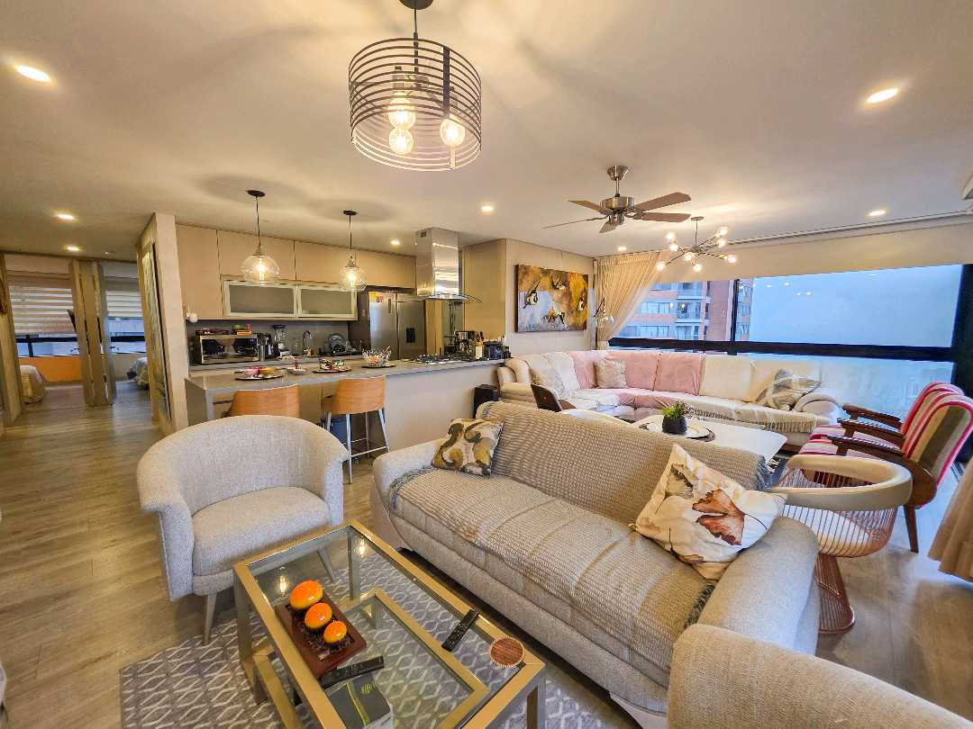 APARTAMENTO CON VISTA VERDE EN ALTOS DEL POBLADO