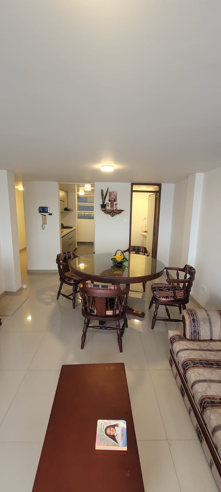 APARTAMENTO DE 92 M2 EN VENTA UBICADO EN LA AVENIDA SANTANDER