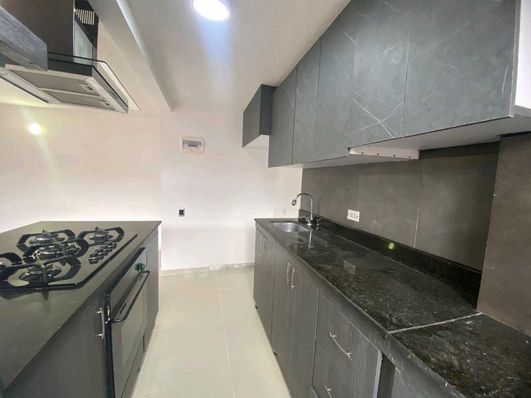 Apartamento de Lujo con Vista Panoramica en San German, Medellín