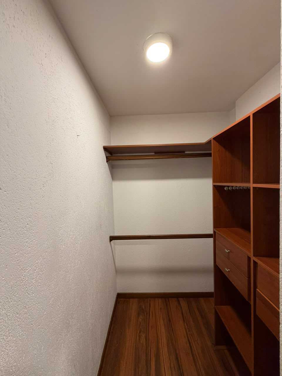 APARTAMENTO DÚPLEX - RENTA TRADICIONAL, POBLADO SECTOR LALINDE — foto 5 de 16