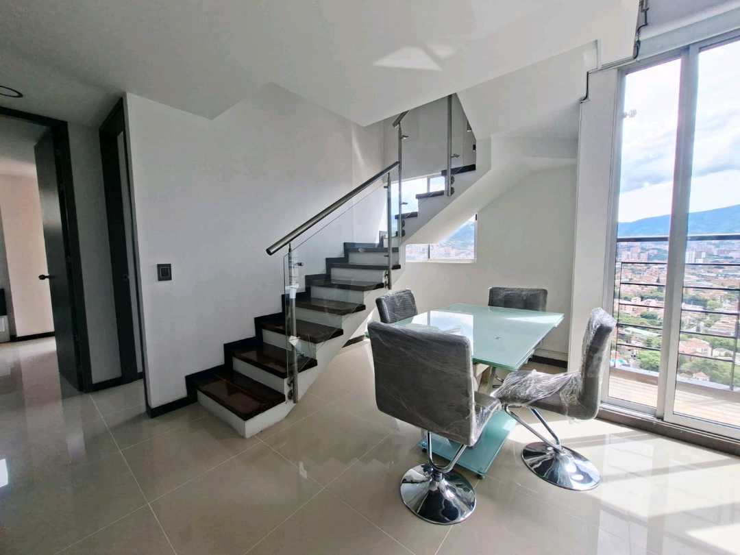 Apartamento Duplex amoblado Alto de Misael Envigado