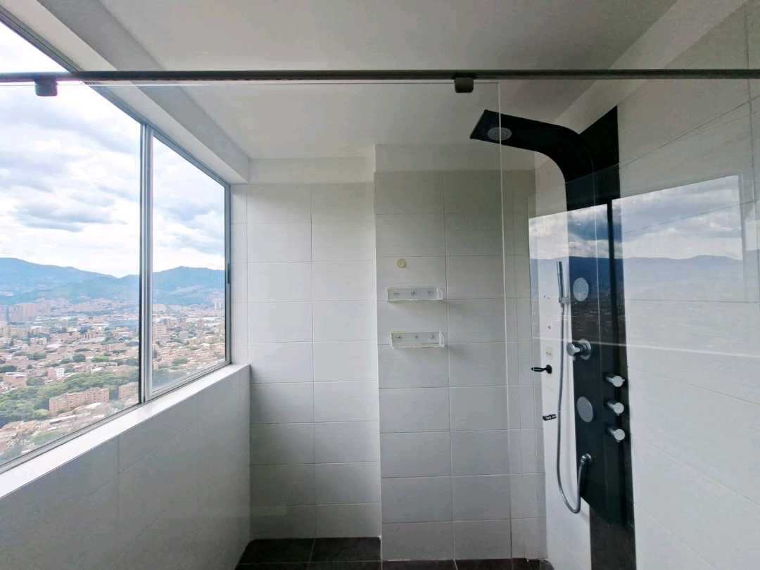 Apartamento Duplex amoblado Alto de Misael Envigado