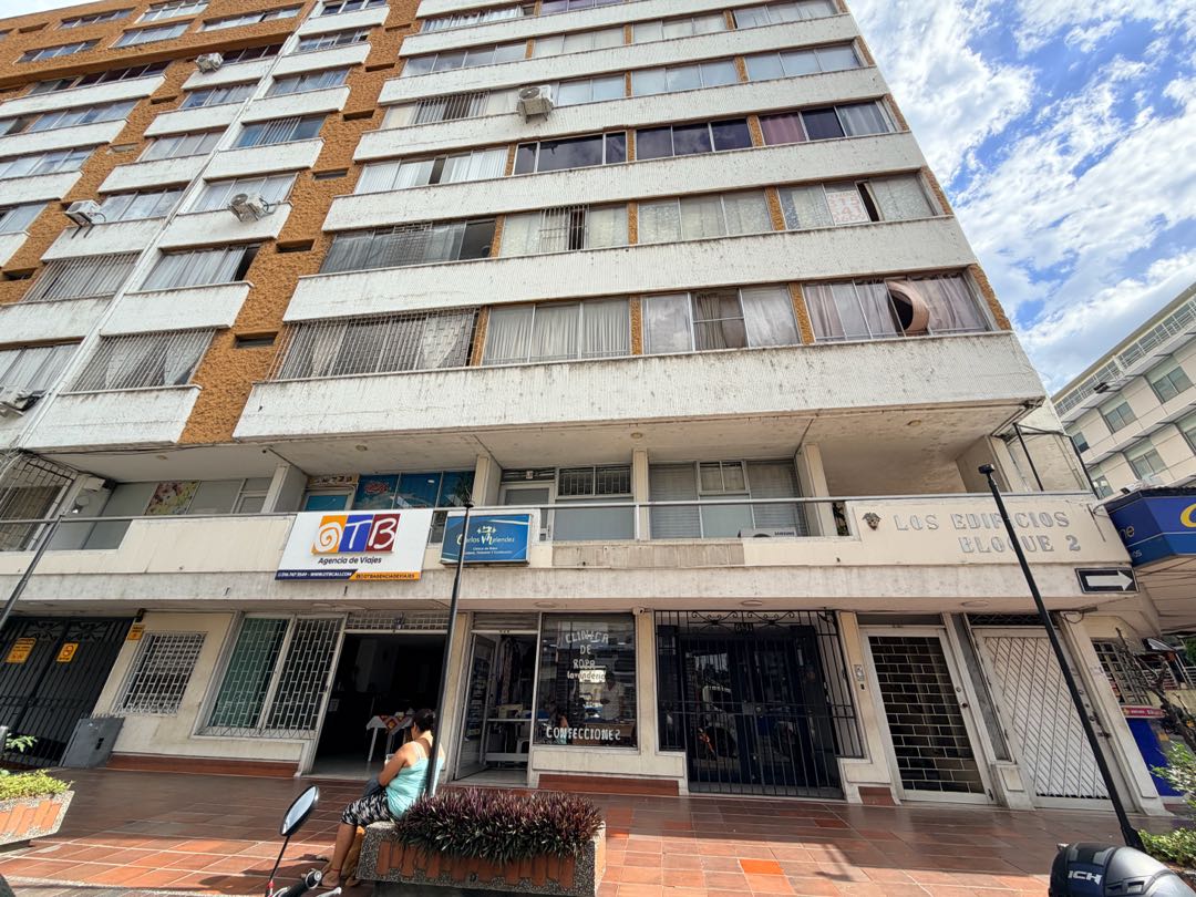 APARTAMENTO DUPLEX EN VENTA  CALI  AL NORTE BARRIO GRANADA