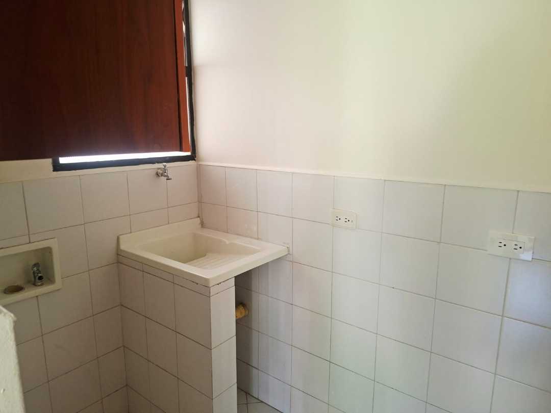 Apartamento duplex transversal inferior Poblado LV12