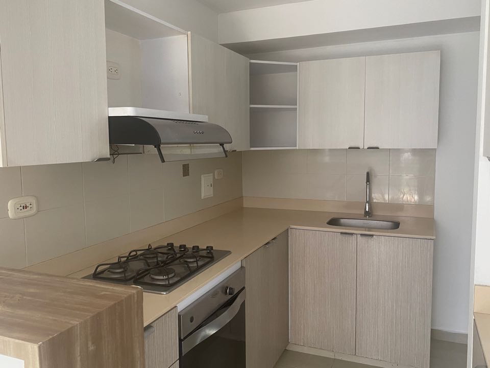 APARTAMENTO EN VENTA AL SUR CALI VALLE DEL LILI CR MONTEMADERO
