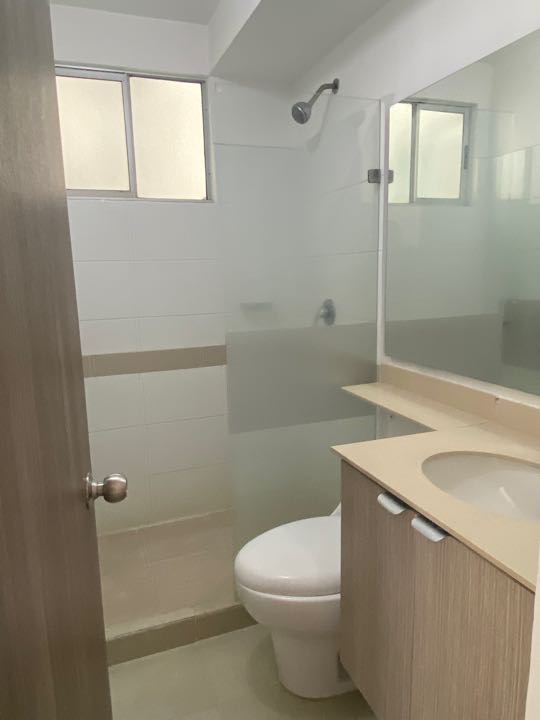 APARTAMENTO EN VENTA AL SUR CALI VALLE DEL LILI CR MONTEMADERO