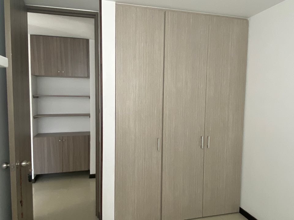 APARTAMENTO EN VENTA AL SUR CALI VALLE DEL LILI CR MONTEMADERO