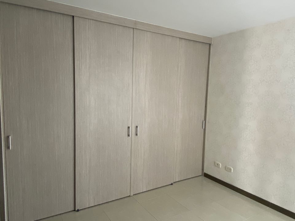 APARTAMENTO EN VENTA AL SUR CALI VALLE DEL LILI CR MONTEMADERO